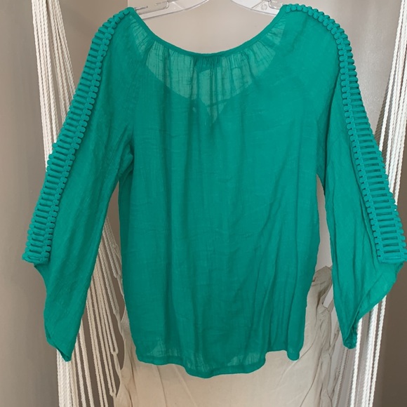2/$15 AB Studio- Medium Emerald Green detailed sleeve, tie top, elastic - Picture 4 of 4